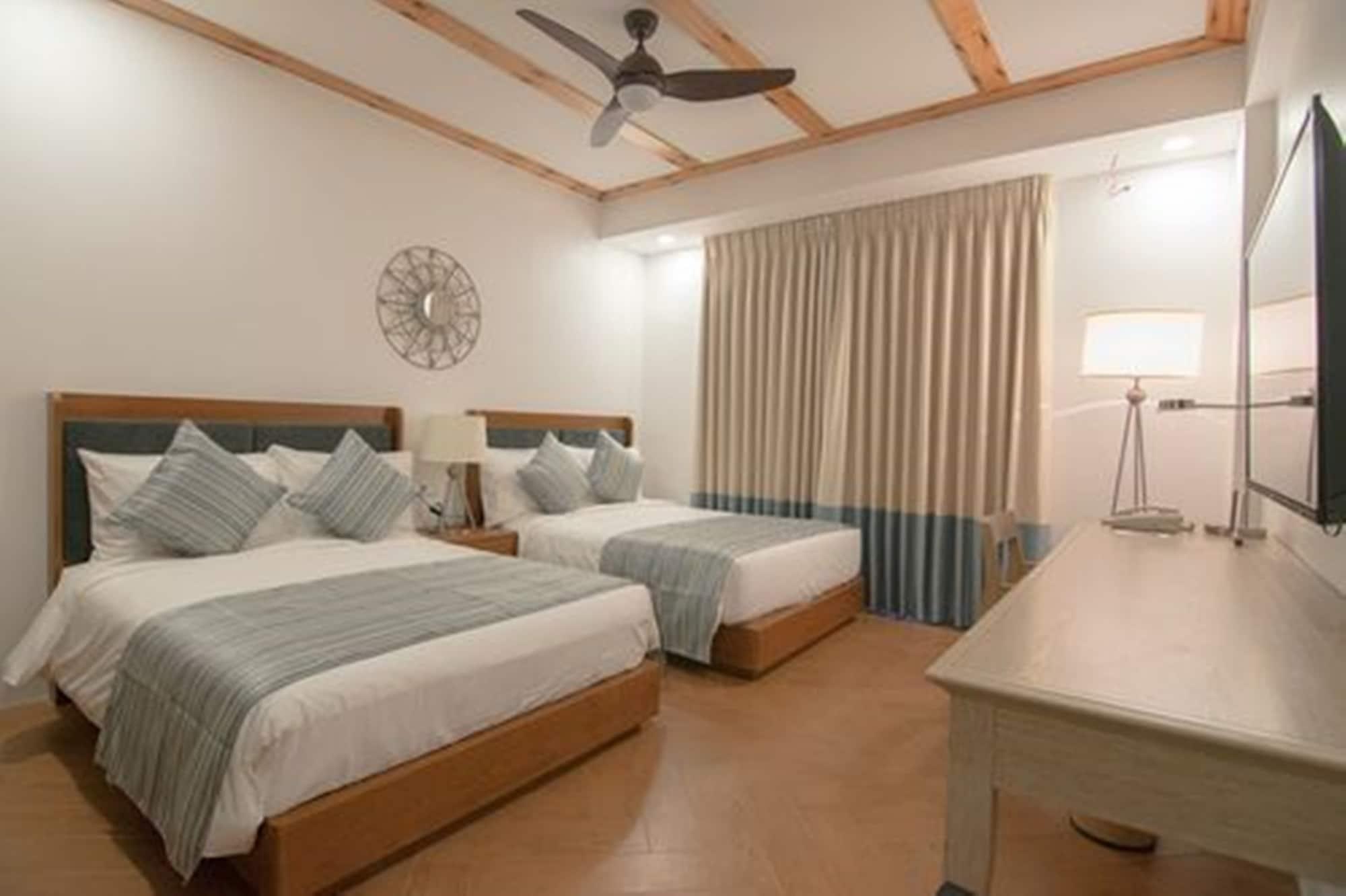 Thunderbird Resorts - Rizal Binangonan Экстерьер фото