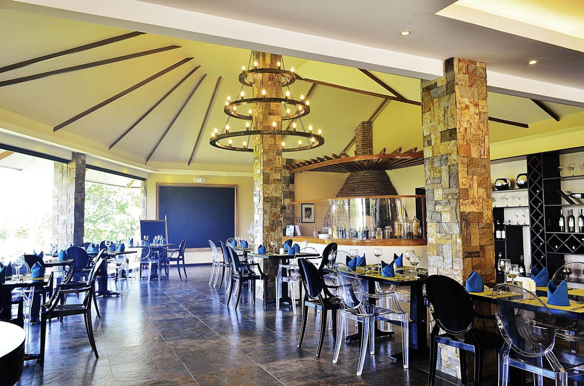 Thunderbird Resorts - Rizal Binangonan Экстерьер фото